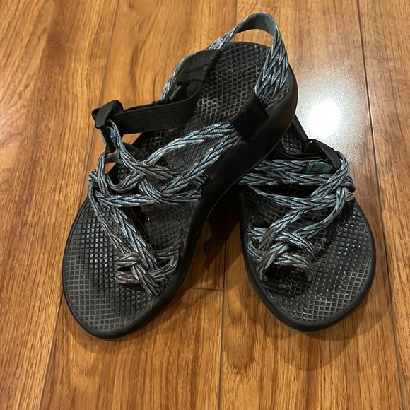 Women’s ZX2 Classic Chacos | Two Straps | Toe Strap| Size 7 - Picture 4 of 4